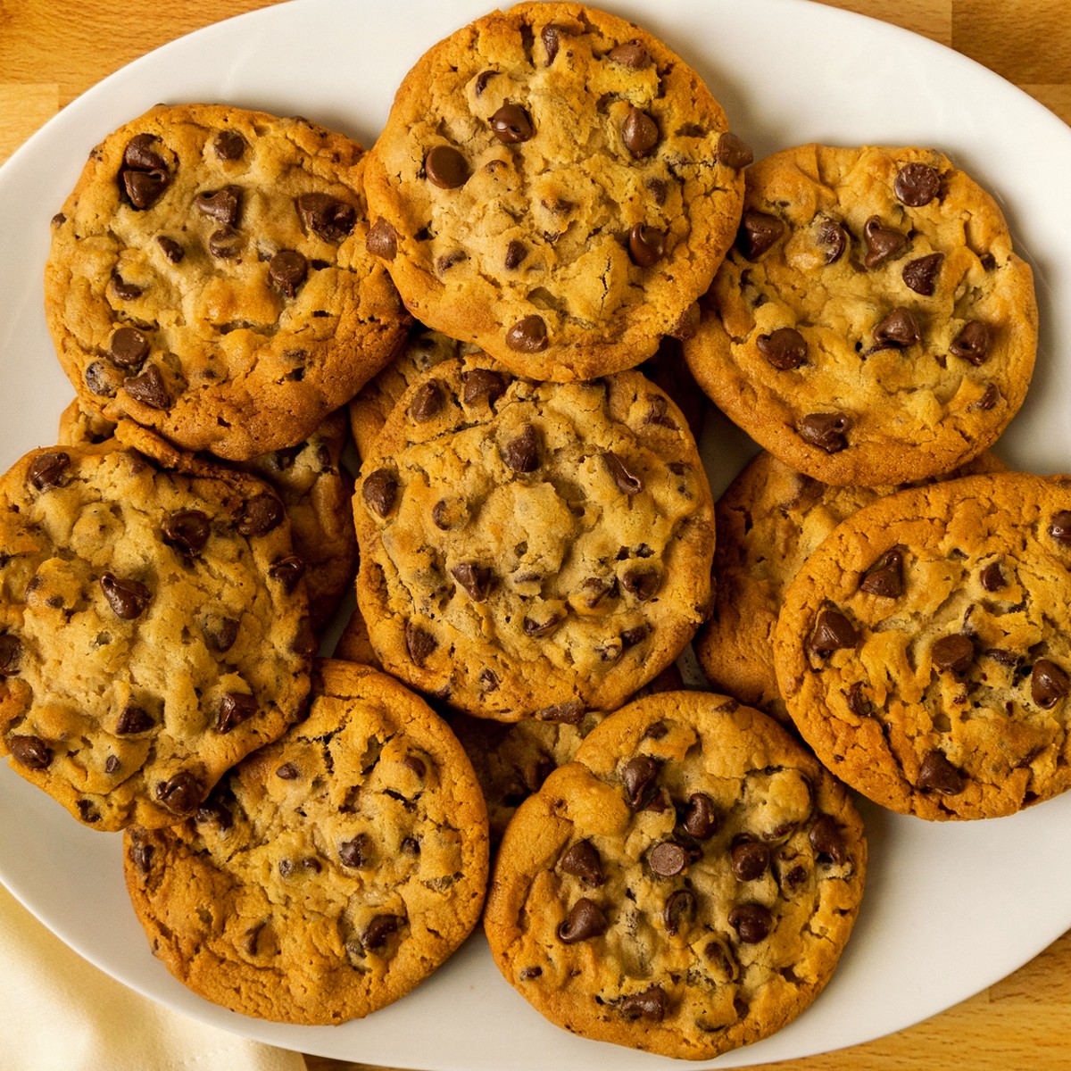 Nestle Toll House Individual-Size Chocolate Chip Pizza Cookie Kit