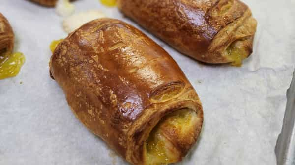 Pineapple/Cream-Cheese Croissant