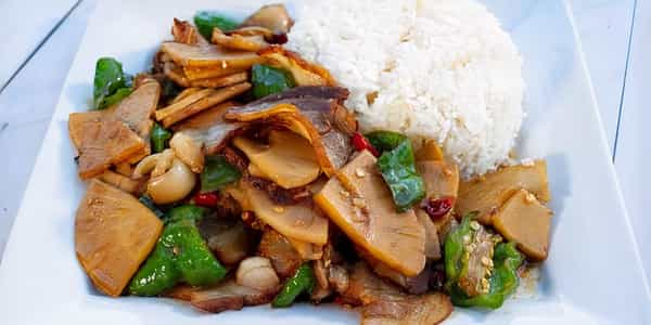 Stir Fried Sliced Pork with Bamboo Sheet & Edible Fungus