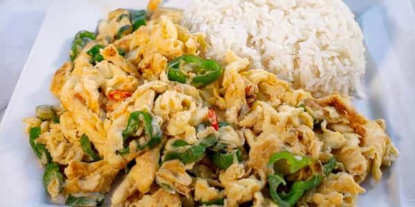 Scramble Eggs with Green Pepper Rice Bowl