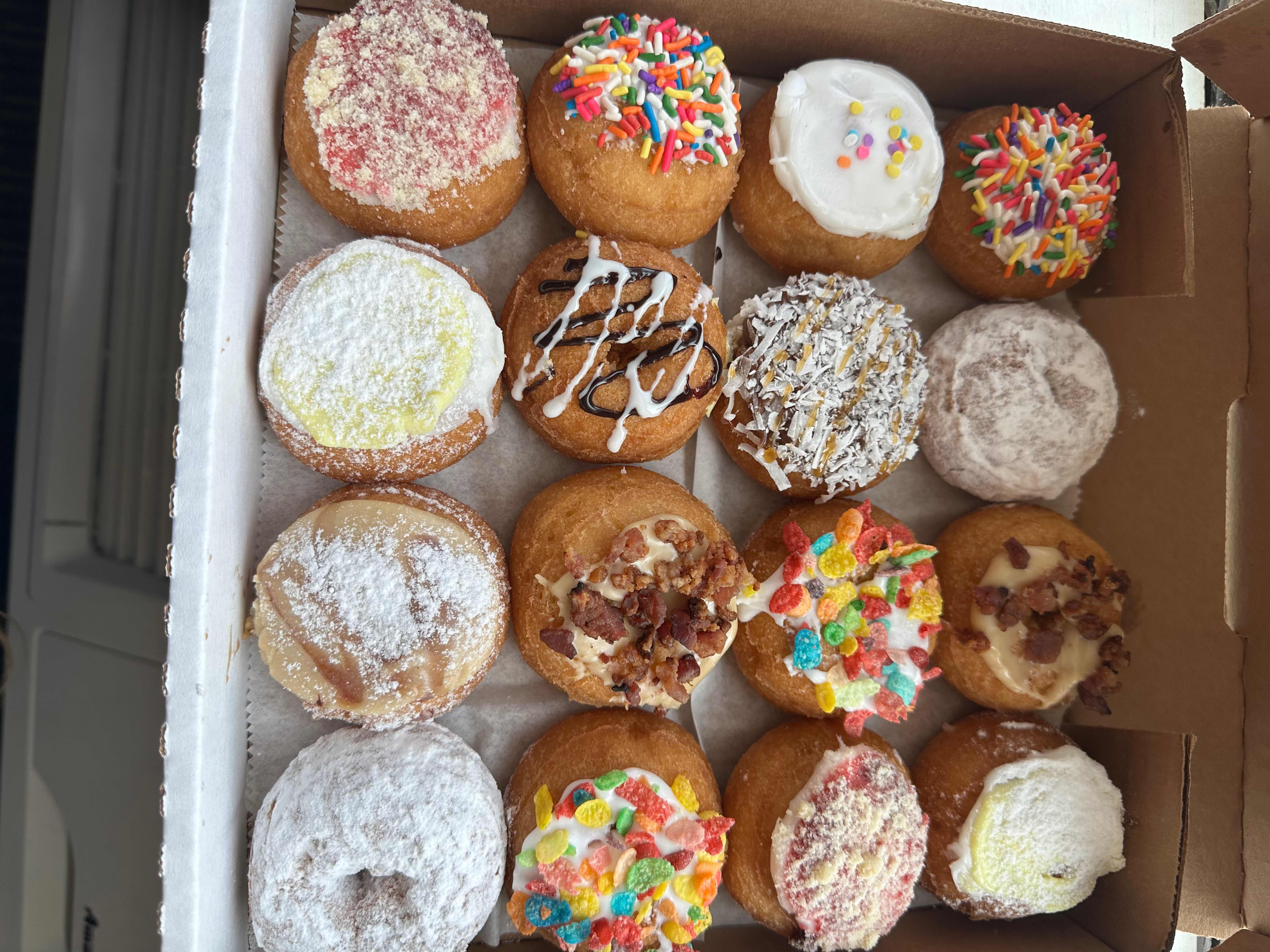 Da Vinci's Donuts Delivery Menu  3393 Peachtree Road Northeast Atlanta -  DoorDash